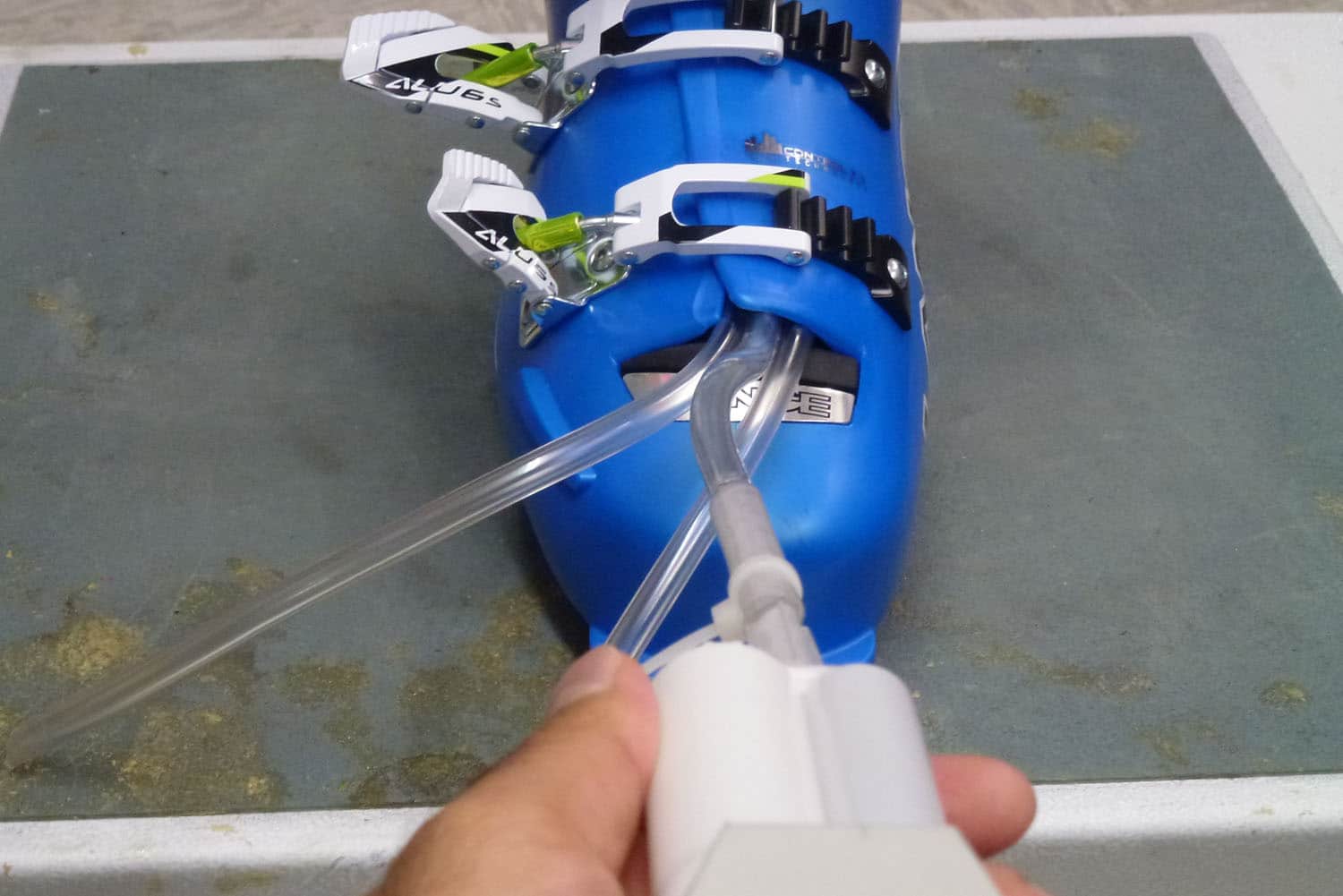 Ski boot service Neustift liner and tongue adjustment at Sport Danler